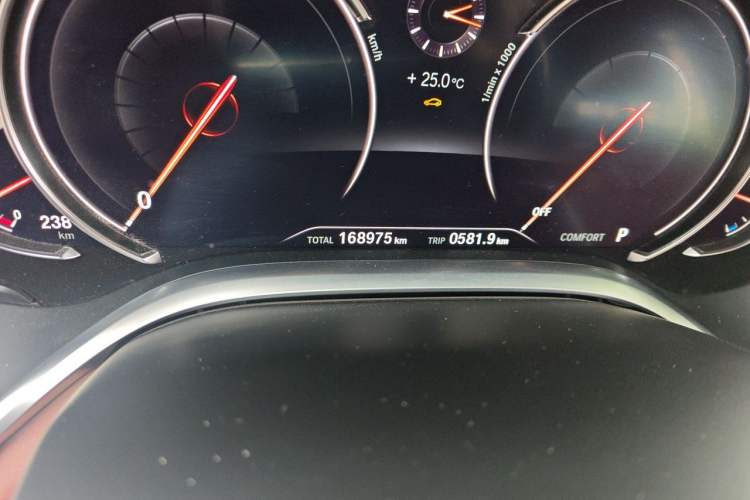 Used BMW 7 Series 2018 740Li xDrive Luxury Edition Excellence Package Odometer Close Up