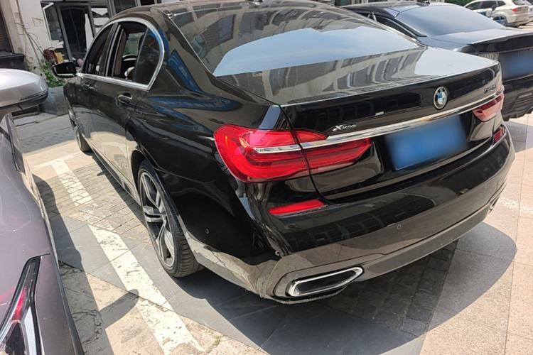 Used BMW 7 Series 2018 740Li xDrive Luxury Edition M Sport Package Rear Left 45 Deg