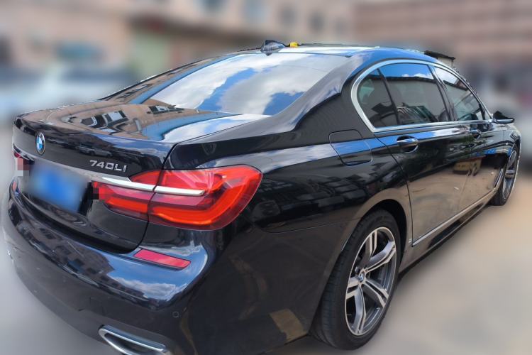 Used BMW 7 Series 2018 740Li M Sport Package Leading Model Rear Right 45 Deg