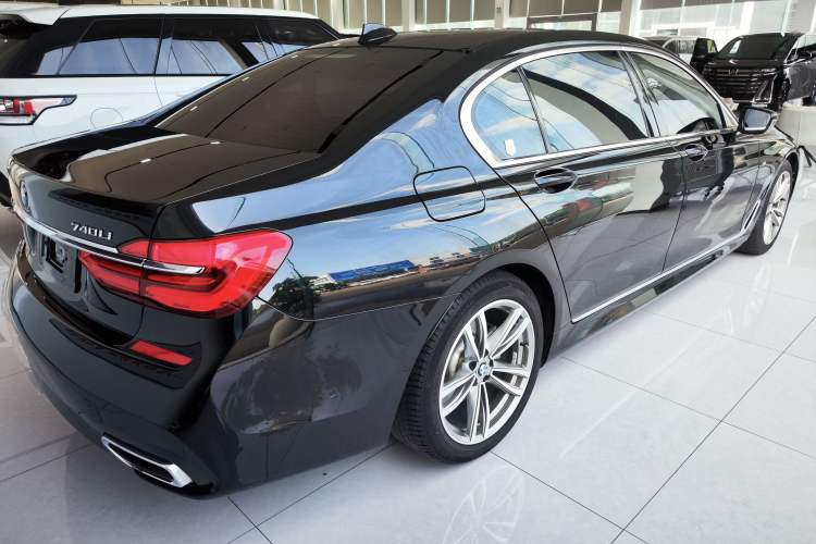 Used BMW 7 Series 2018 730Li Luxury Edition M Sport Package Rear Right 45 Deg