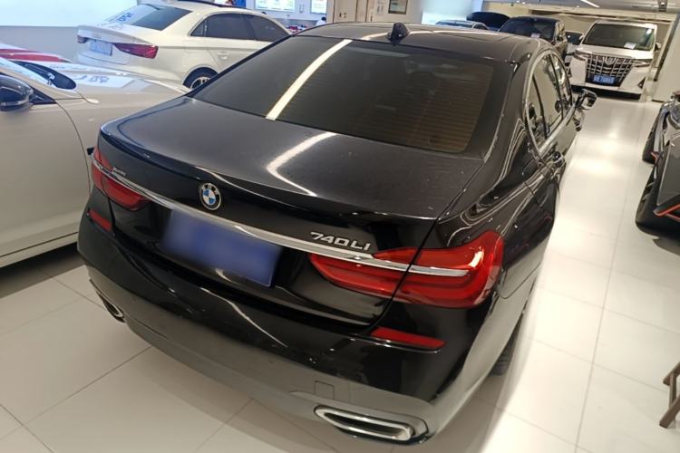 Used BMW 7 Series 2018 730Li Leading Model M Sport Package Rear Right 45 Deg