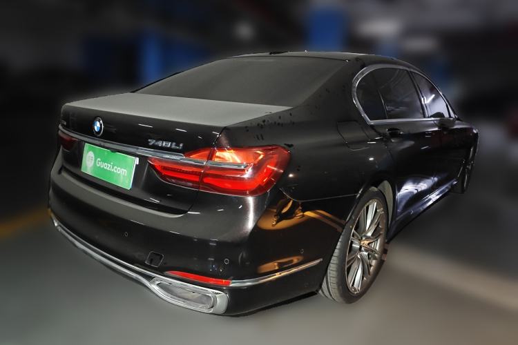 Used BMW 7 Series 2018 740Li xDrive Luxury Edition Excellence Package Rear Right 45 Deg