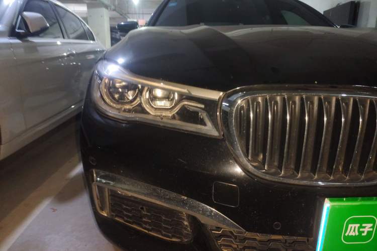 Used BMW 7 Series 2018 730Li Luxury Edition M Sport Package Right Front Headlight