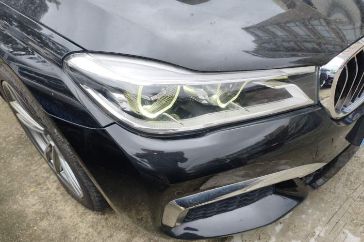 Used BMW 7 Series 2018 730Li Luxury Edition M Sport Package Right Front Headlight