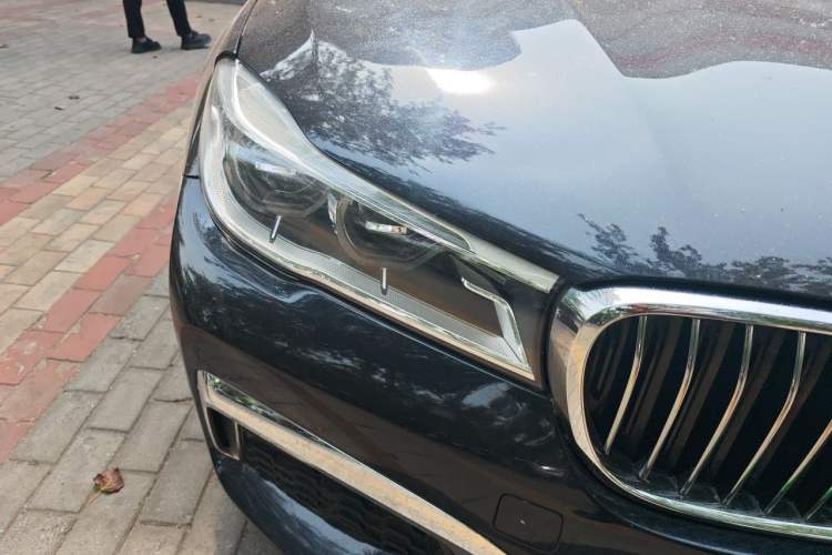 Used BMW 7 Series 2018 730Li Leading Model M Sport Package Right Front Headlight