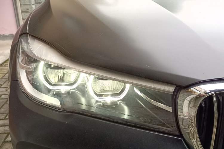 Used BMW 7 Series 2018 730Li Leading Model M Sport Package Right Front Headlight