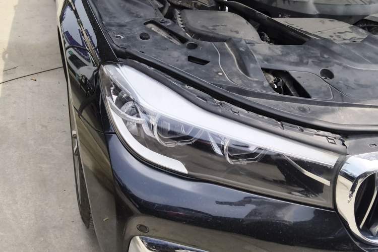 Used BMW 7 Series 2018 730Li Leading Model M Sport Package Right Front Headlight
