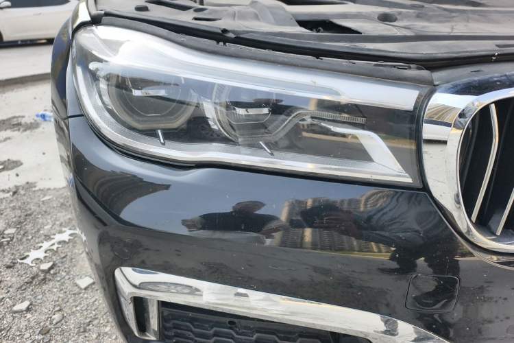 Used BMW 7 Series 2018 730Li Luxury Edition M Sport Package Right Front Headlight