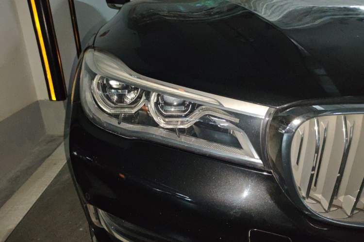 Used BMW 7 Series 2018 740Li Leading Model Excellence Package Right Front Headlight