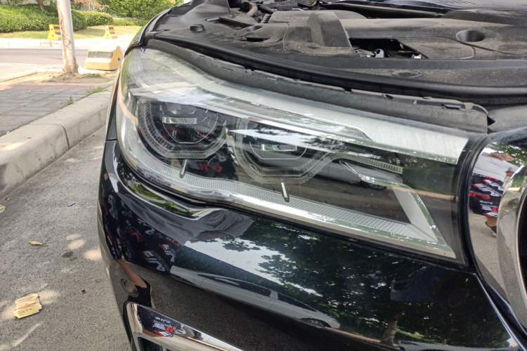 Used BMW 7 Series 2018 740Li M Sport Package Leading Model Right Front Headlight