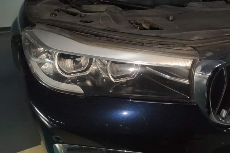 Used BMW 7 Series 2018 730Li Leading Model M Sport Package Right Front Headlight