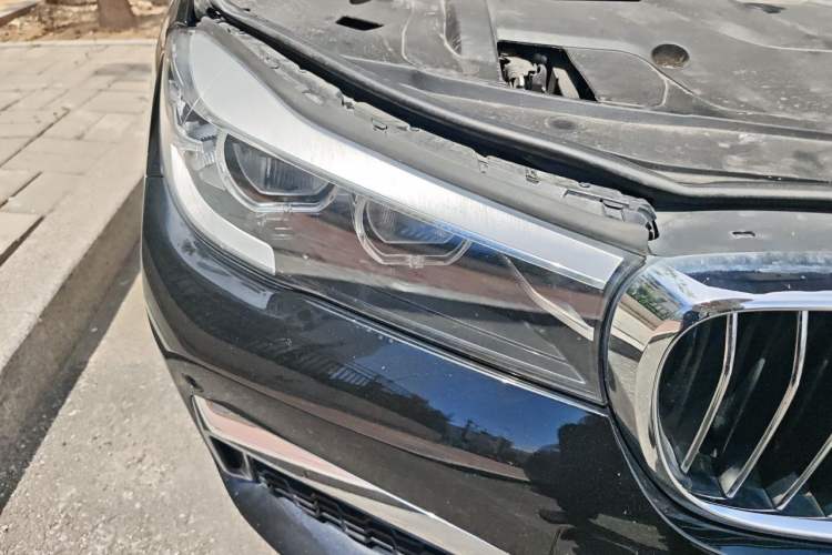 Used BMW 7 Series 2018 730Li Leading Model M Sport Package Right Front Headlight