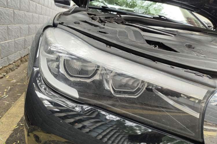 Used BMW 7 Series 2018 730Li Luxury Edition M Sport Package Right Front Headlight