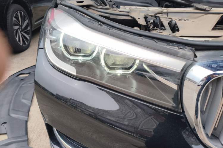 Used BMW 7 Series 2018 730Li Leading Model Excellence Package Right Front Headlight