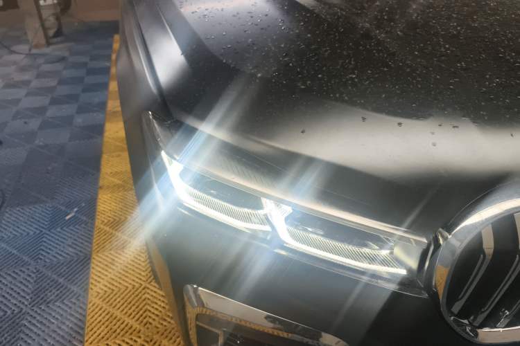 Used BMW 7 Series 2018 740Li xDrive Luxury Edition M Sport Package Right Front Headlight