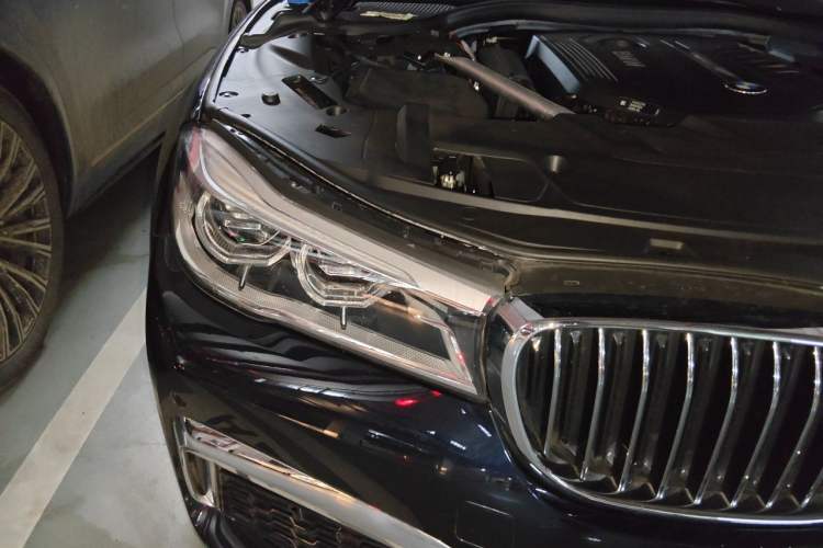 Used BMW 7 Series 2018 740Li M Sport Package Leading Model Right Front Headlight
