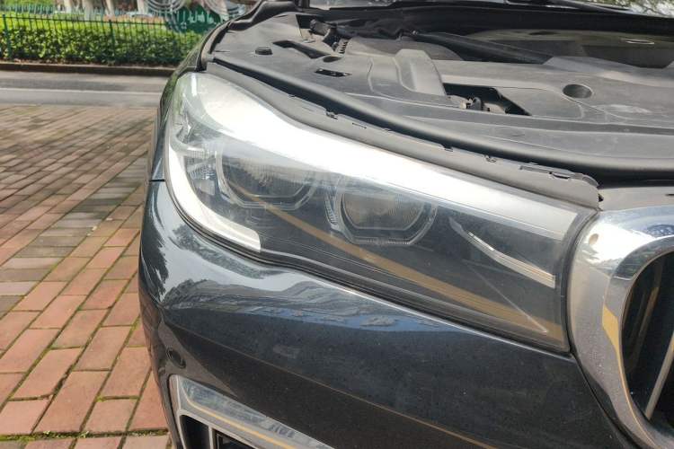Used BMW 7 Series 2018 730Li Leading Model M Sport Package Right Front Headlight