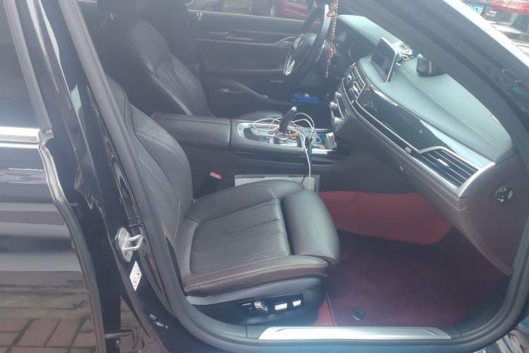 Used BMW 7 Series 2018 730Li Leading Model M Sport Package Right Front Seat