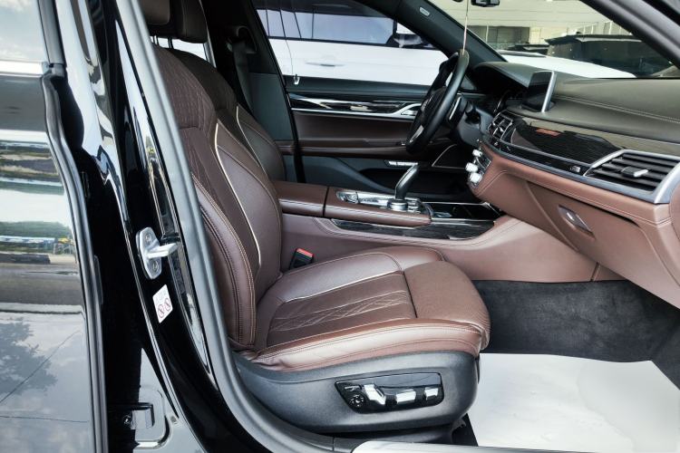 Used BMW 7 Series 2018 730Li Luxury Edition M Sport Package Right Front Seat
