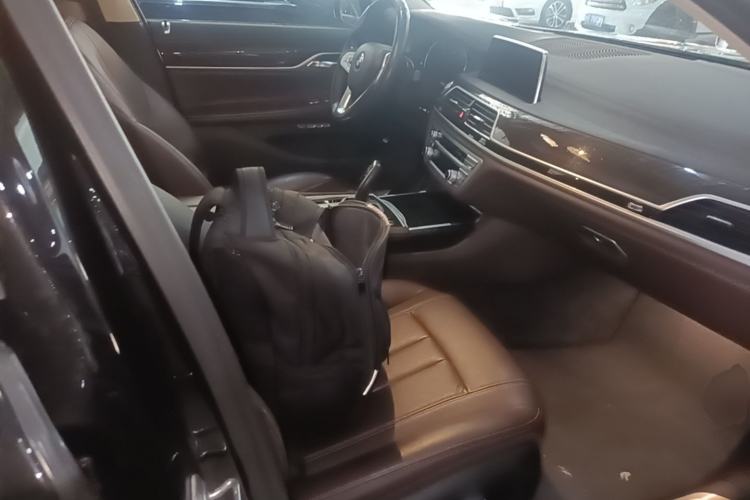 Used BMW 7 Series 2018 730Li Leading Model Excellence Package Right Front Seat