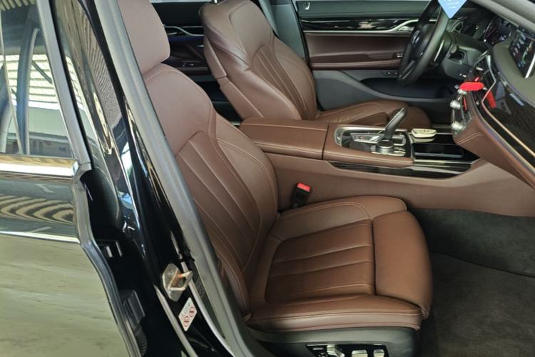 Used BMW 7 Series 2018 730Li Leading Model M Sport Package Right Front Seat