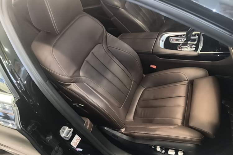 Used BMW 7 Series 2018 730Li Leading Model M Sport Package Right Front Seat
