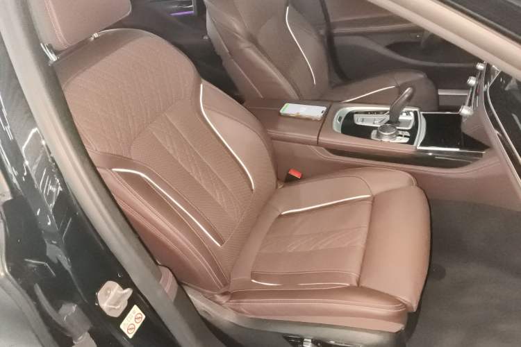 Used BMW 7 Series 2018 730Li Luxury Edition M Sport Package Right Front Seat