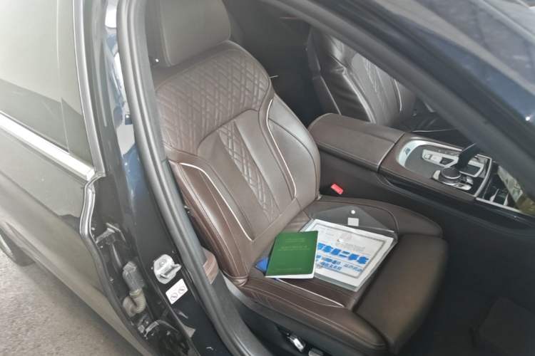Used BMW 7 Series 2018 730Li Luxury Edition M Sport Package Right Front Seat