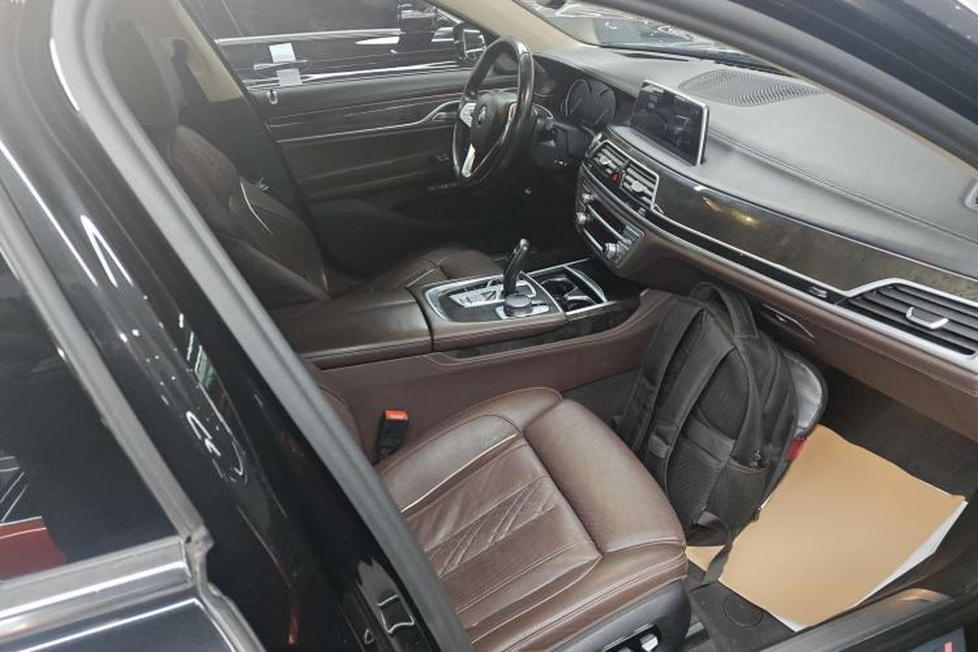 Used BMW 7 Series 2018 730Li Luxury Model Excellence Package Right Front Seat