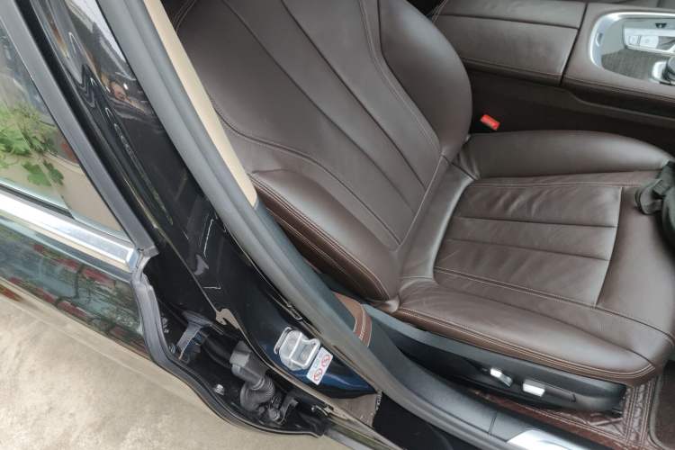 Used BMW 7 Series 2018 730Li Leading Model Excellence Package Right Front Seat