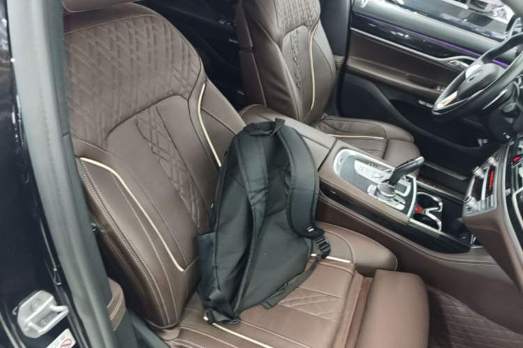 Used BMW 7 Series 2018 730Li Luxury Edition M Sport Package Right Front Seat