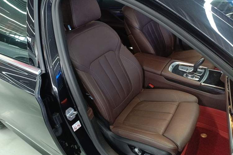 Used BMW 7 Series 2018 730Li Leading Model M Sport Package Right Front Seat
