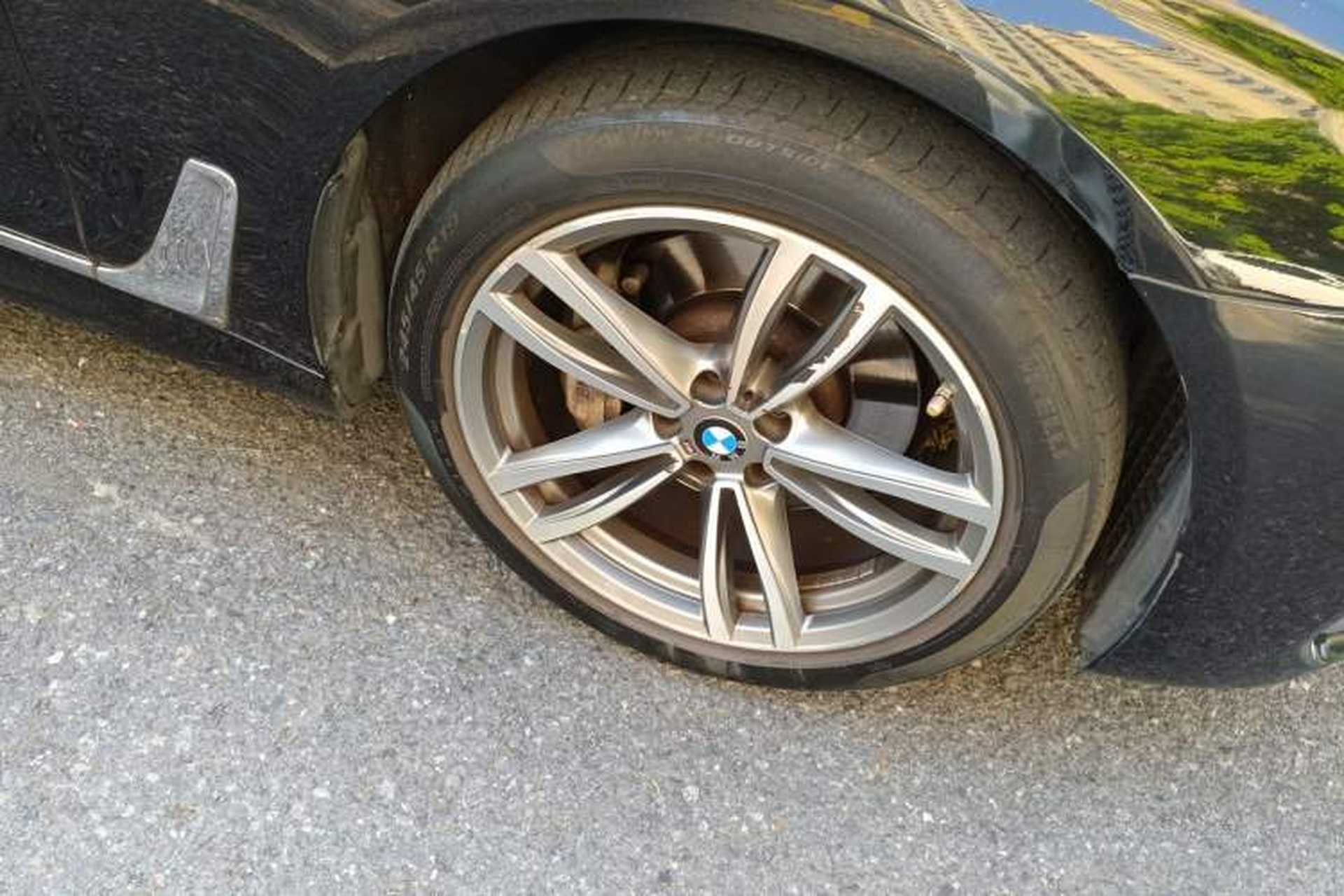 Used BMW 7 Series 2018 730Li Leading Model M Sport Package Right Front Wheel Hub