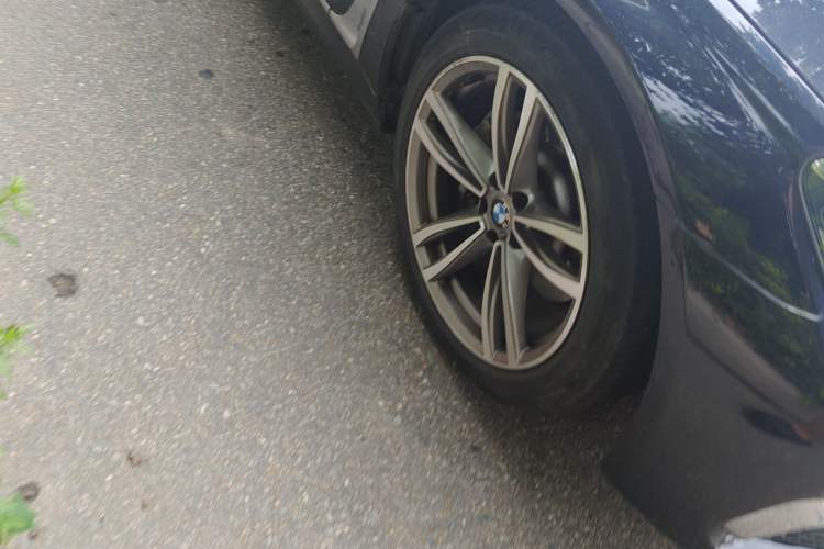 Used BMW 7 Series 2018 730Li Leading Model M Sport Package Right Front Wheel Hub