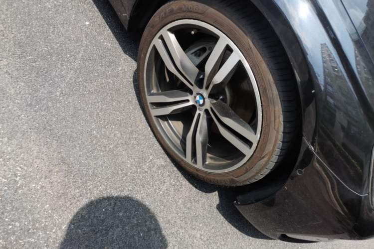 Used BMW 7 Series 2018 740Li M Sport Package Leading Model Right Front Wheel Hub