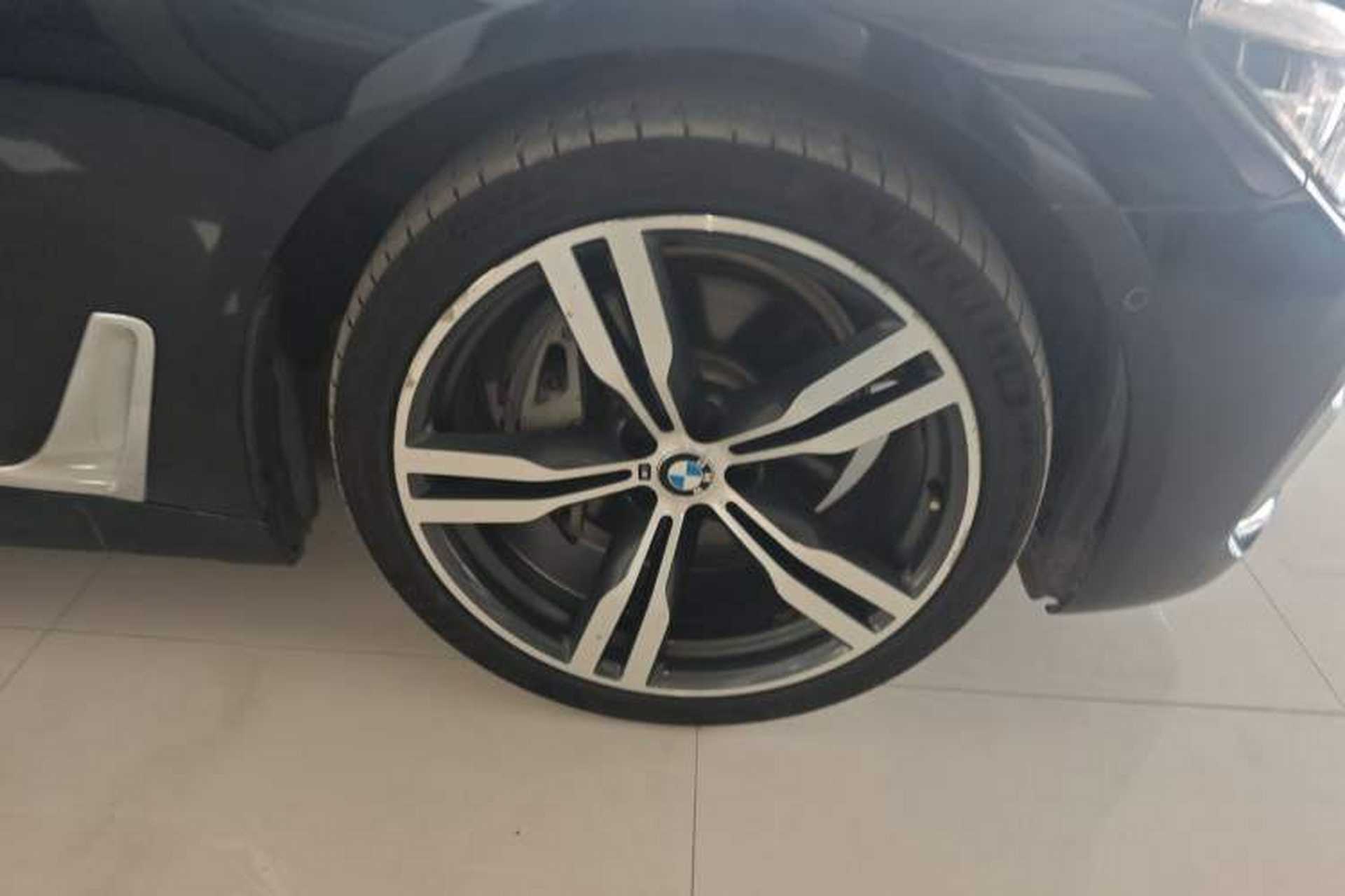 Used BMW 7 Series 2018 740Li xDrive Luxury Edition M Sport Package Right Front Wheel Hub