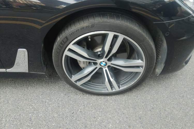 Used BMW 7 Series 2018 740Li M Sport Package Leading Model Right Front Wheel Hub