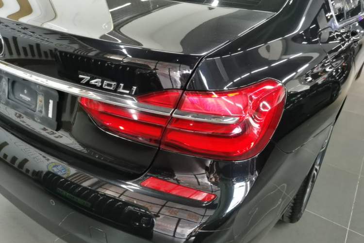 Used BMW 7 Series 2018 740Li M Sport Package Leading Model Right Rear Taillight