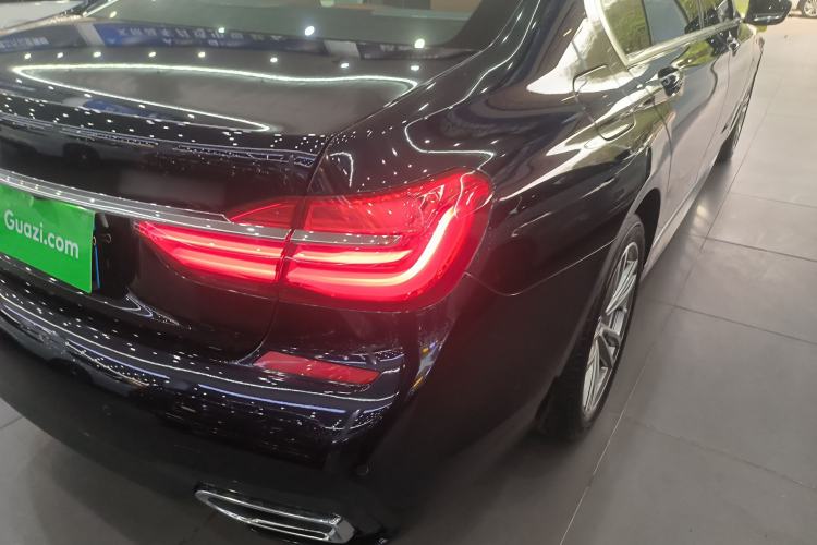 Used BMW 7 Series 2018 730Li Luxury Edition M Sport Package Right Rear Taillight