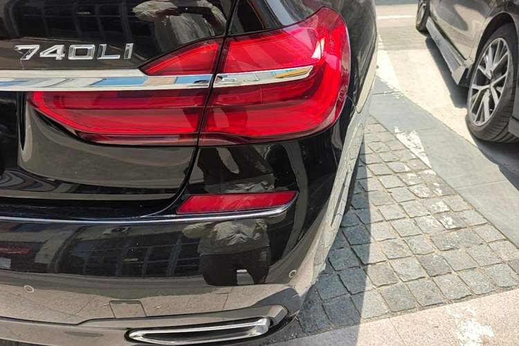 Used BMW 7 Series 2018 740Li xDrive Luxury Edition M Sport Package Right Rear Taillight
