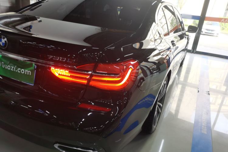 Used BMW 7 Series 2018 730Li Leading Model M Sport Package Right Rear Taillight