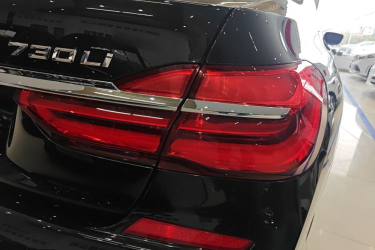 Used BMW 7 Series 2018 730Li Leading Model M Sport Package Right Rear Taillight