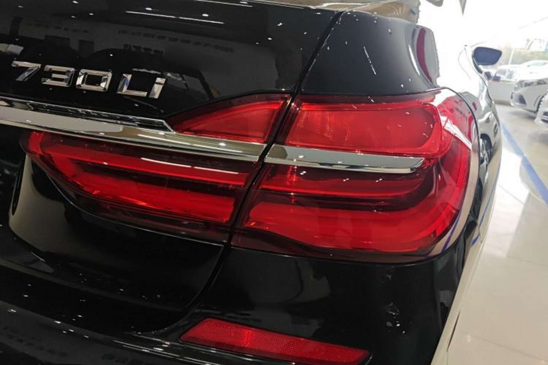 Used BMW 7 Series 2018 730Li Leading Model M Sport Package Right Rear Taillight