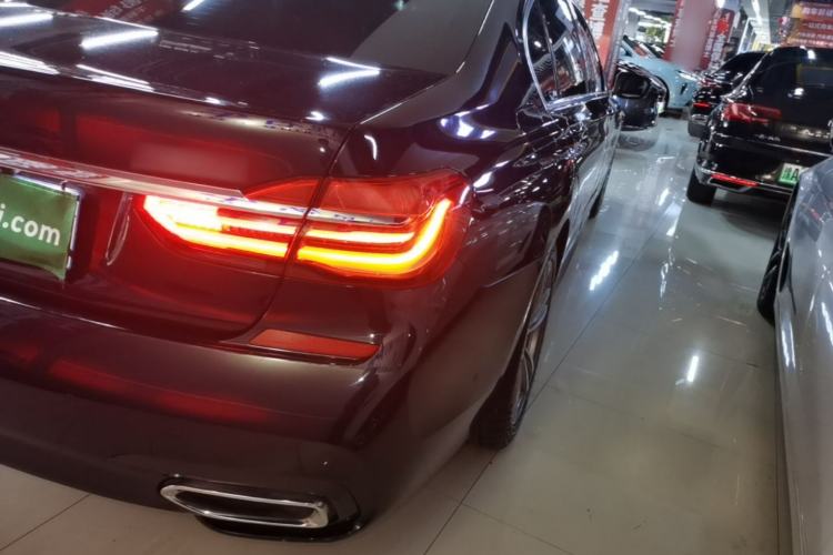 Used BMW 7 Series 2018 730Li Leading Model M Sport Package Right Rear Taillight