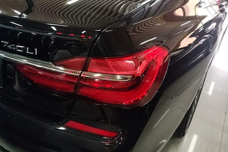 Used BMW 7 Series 2018 730Li Leading Model M Sport Package Right Rear Taillight