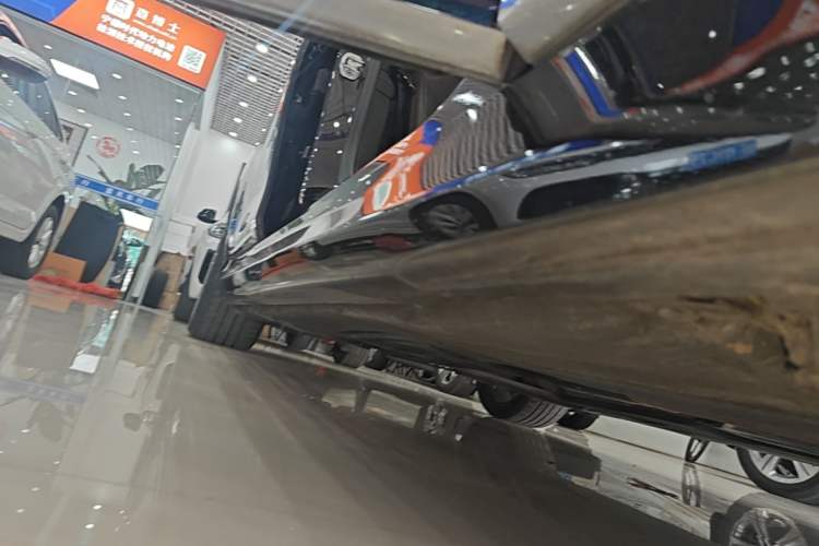 Used BMW 7 Series 2018 730Li Leading Model M Sport Package Right Side Sill