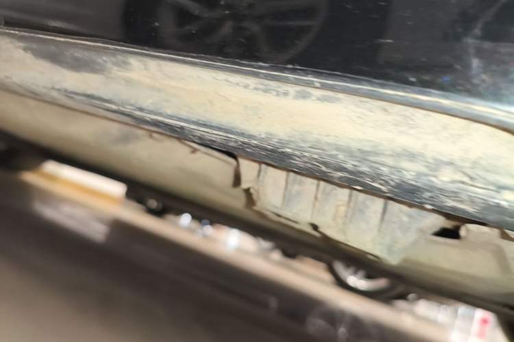 Used BMW 7 Series 2018 730Li Luxury Edition M Sport Package Right Side Sill