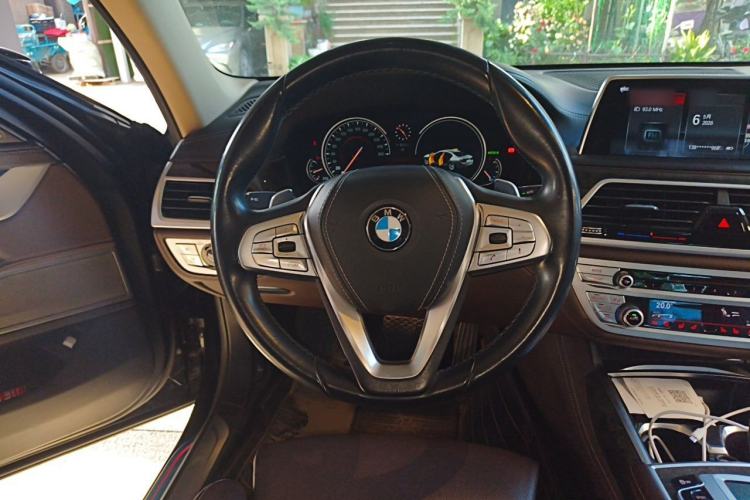 Used BMW 7 Series 2018 740Li Leading Model Excellence Package Steering Wheel