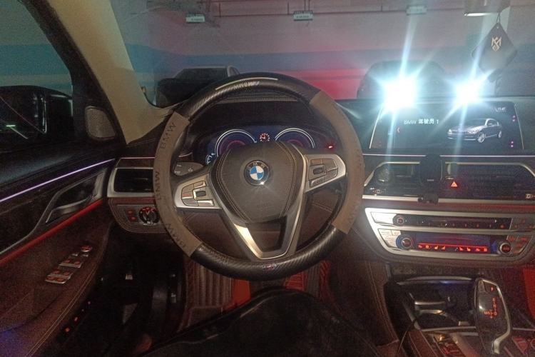 Used BMW 7 Series 2018 730Li Luxury Model Excellence Package Steering Wheel