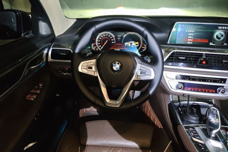 Used BMW 7 Series 2018 740Li Leading Model Excellence Package Steering Wheel